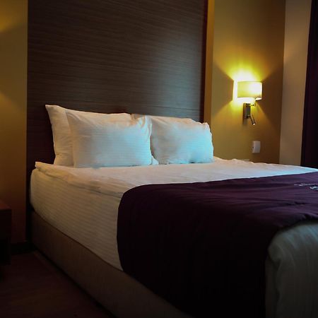 Hotel Dukagjini Печ Екстериор снимка
