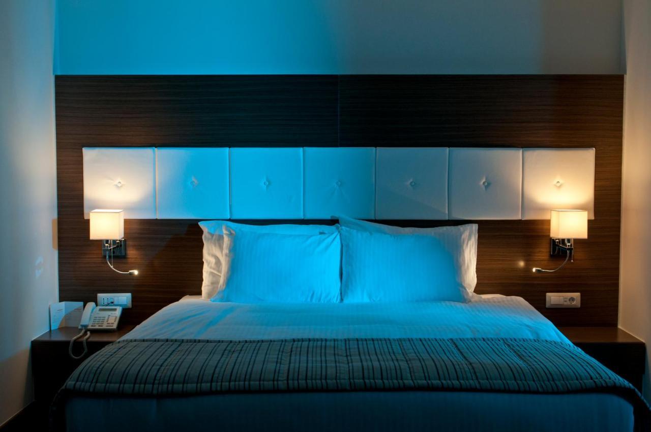Hotel Dukagjini Печ Екстериор снимка