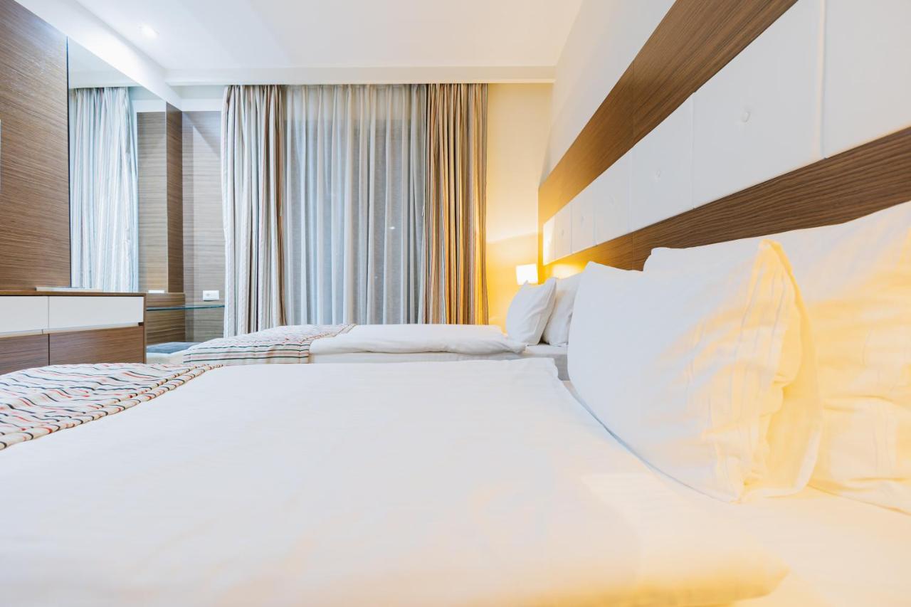Hotel Dukagjini Печ Екстериор снимка